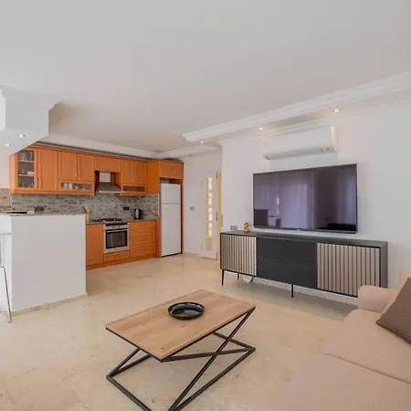 Lovely Spacious Sea-view Alanya