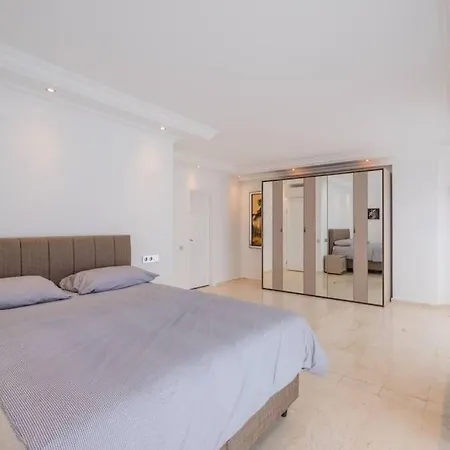Lovely Spacious Sea-view Willa Alanya
