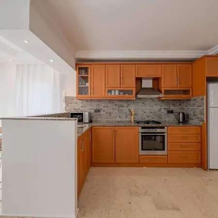 Lovely Spacious Sea-view * Alanya